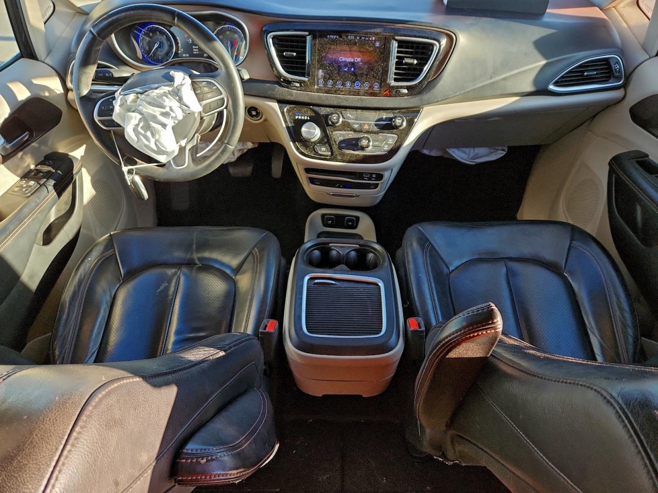 Chrysler Pacifica Touring L Plus