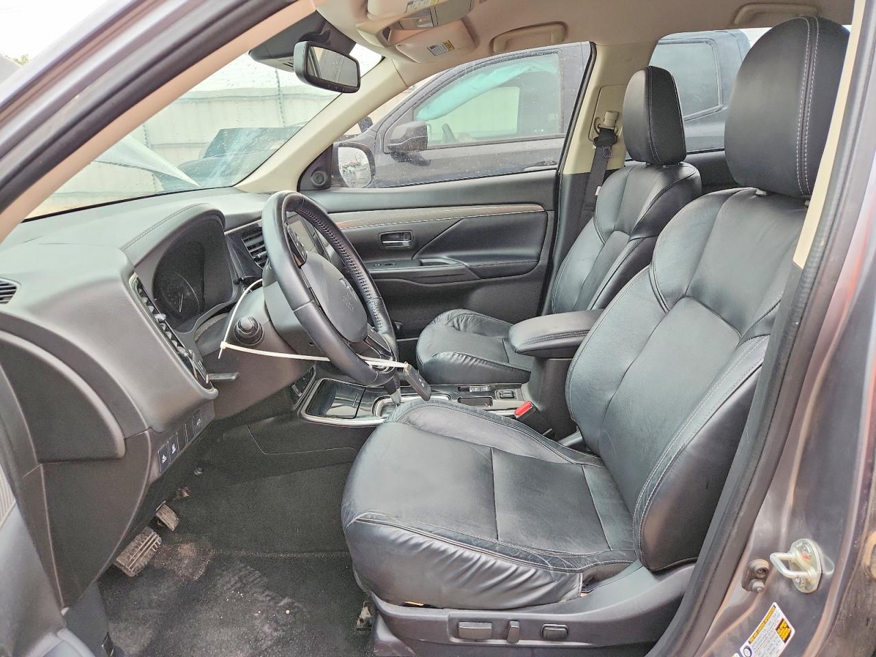 Mitsubishi Outlander Se