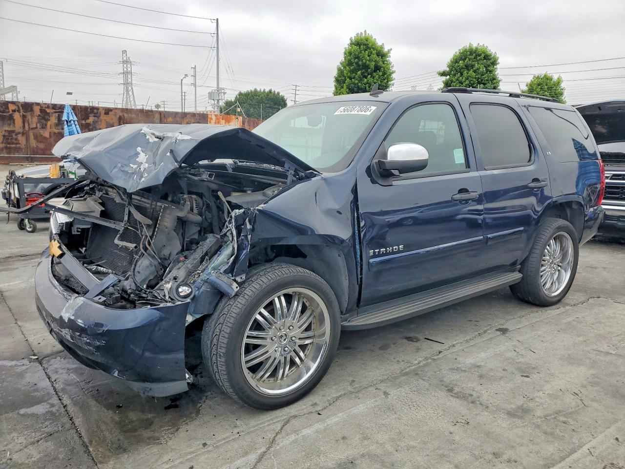Salvage Chevrolet Tahoe Image