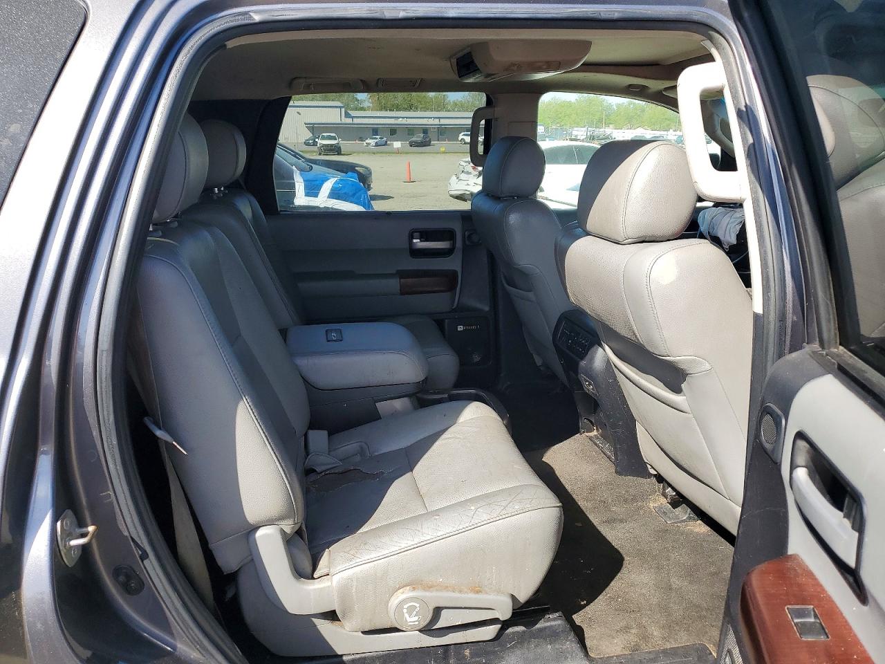 Toyota Sequoia Platinum