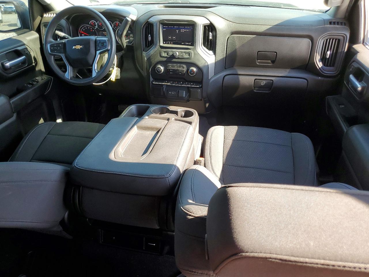 Chevrolet Silverado C1500 Custom