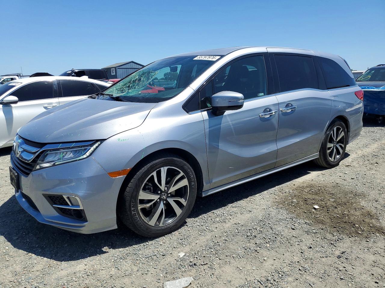 Salvage Honda Odyssey Image