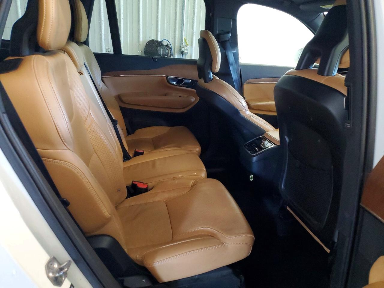 Volvo XC90 T6