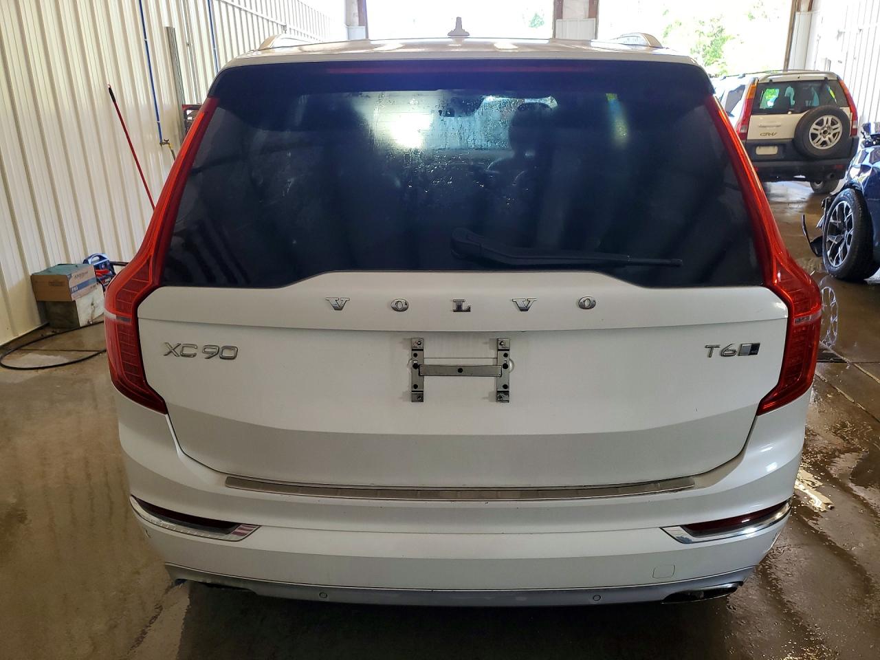 Volvo XC90 T6