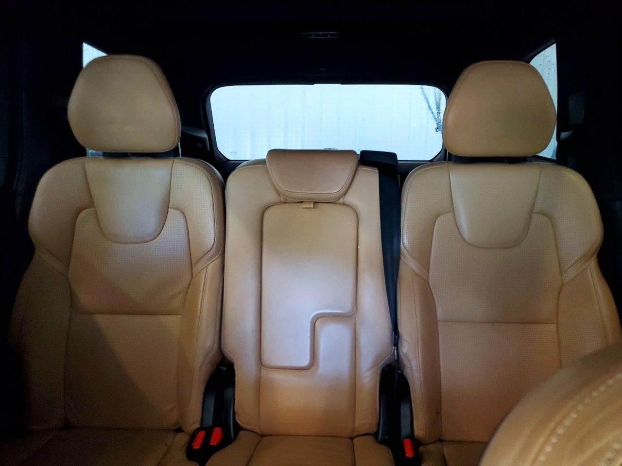 Volvo XC90 T6