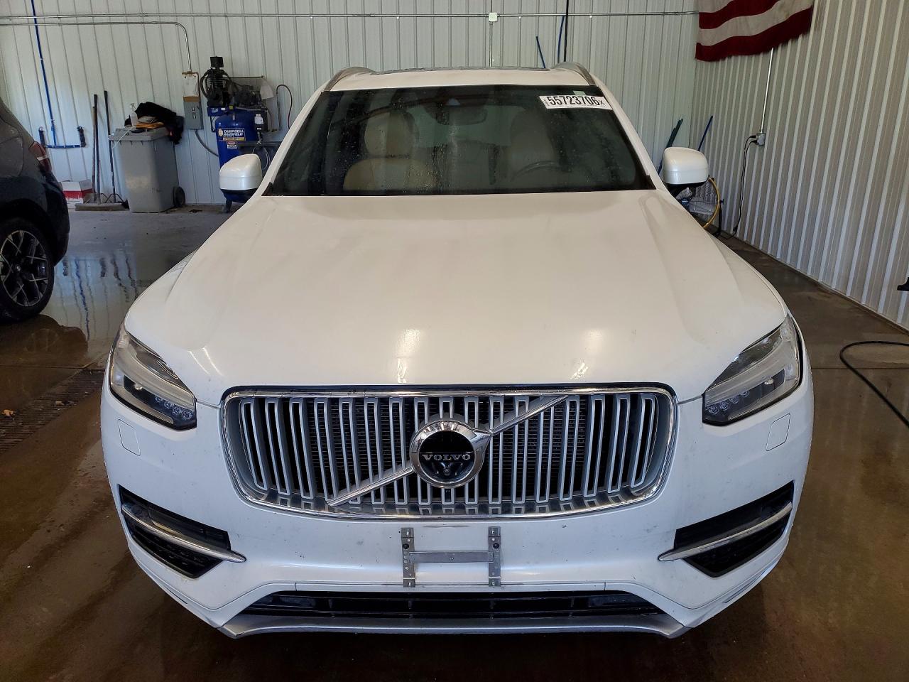 Volvo XC90 T6