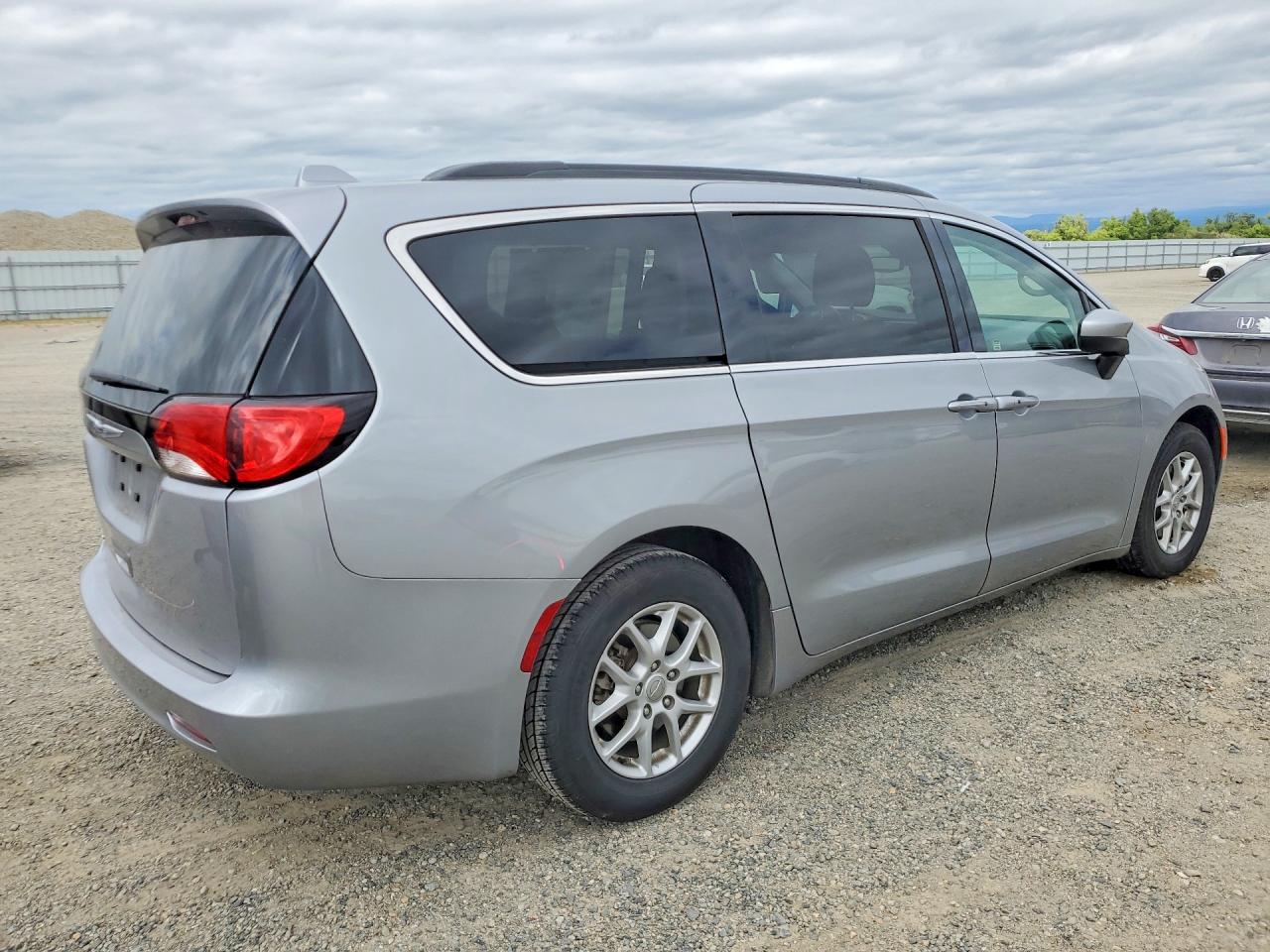 Chrysler Minivan Lxi