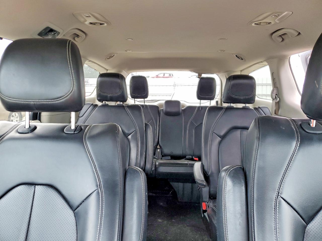 Chrysler Minivan Lxi