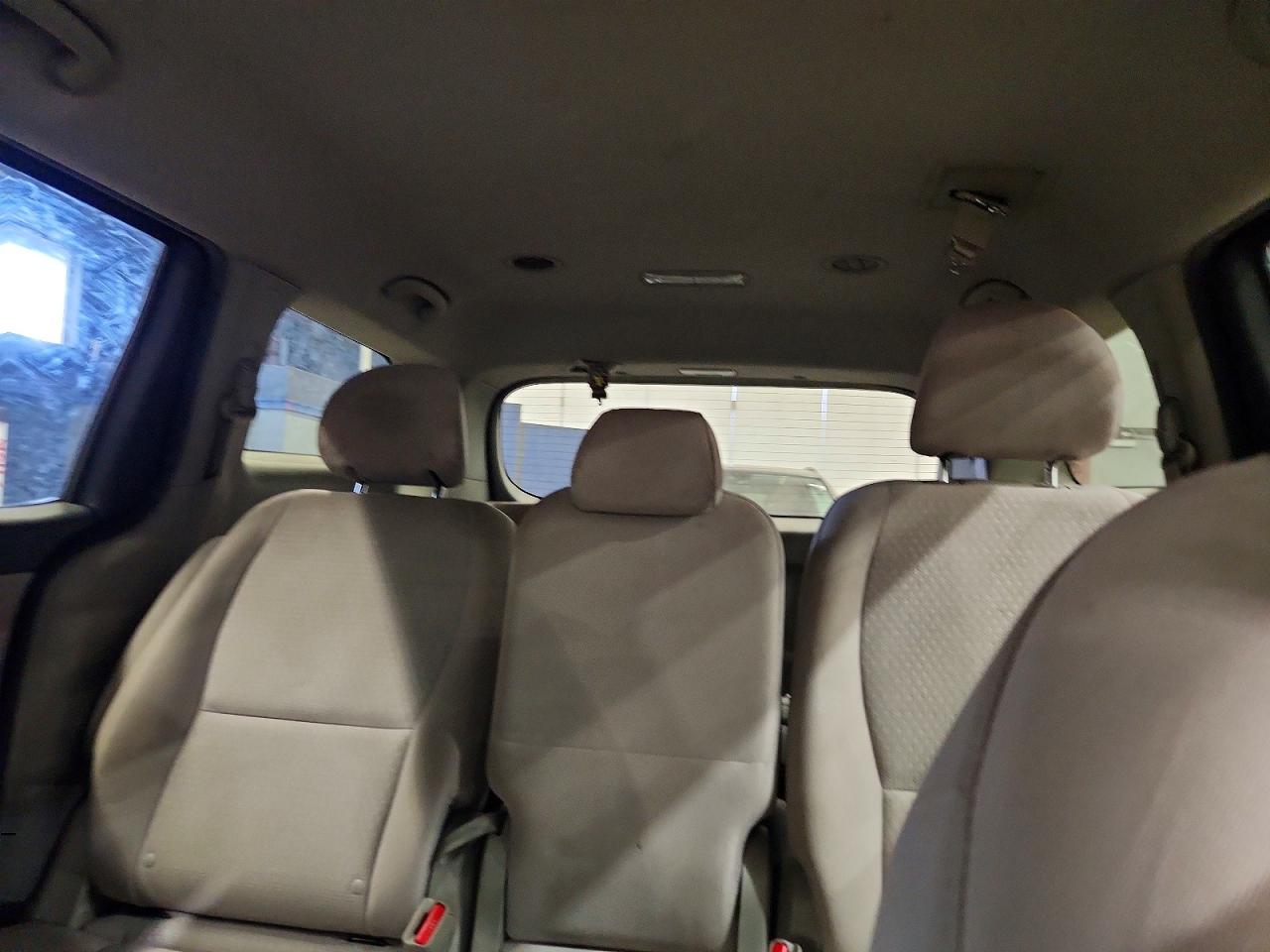 Kia Sedona Lx