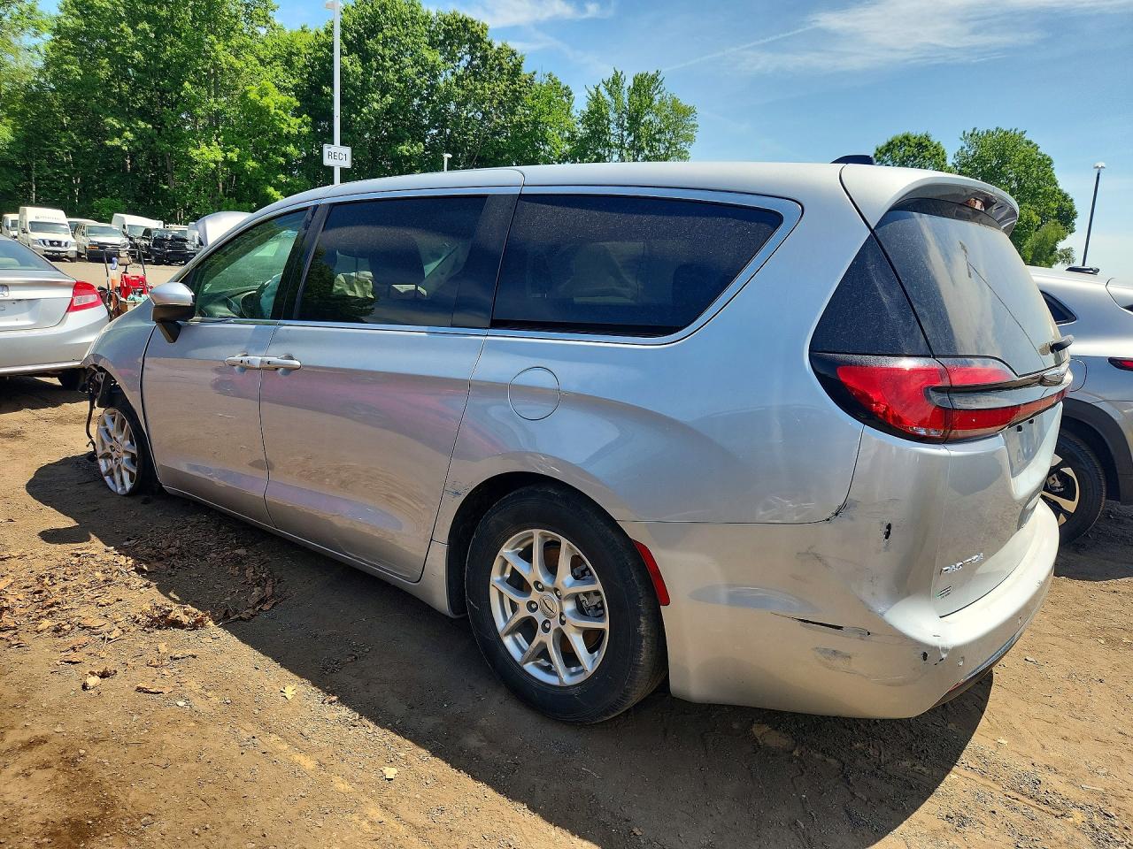 Chrysler Pacifica Touring L