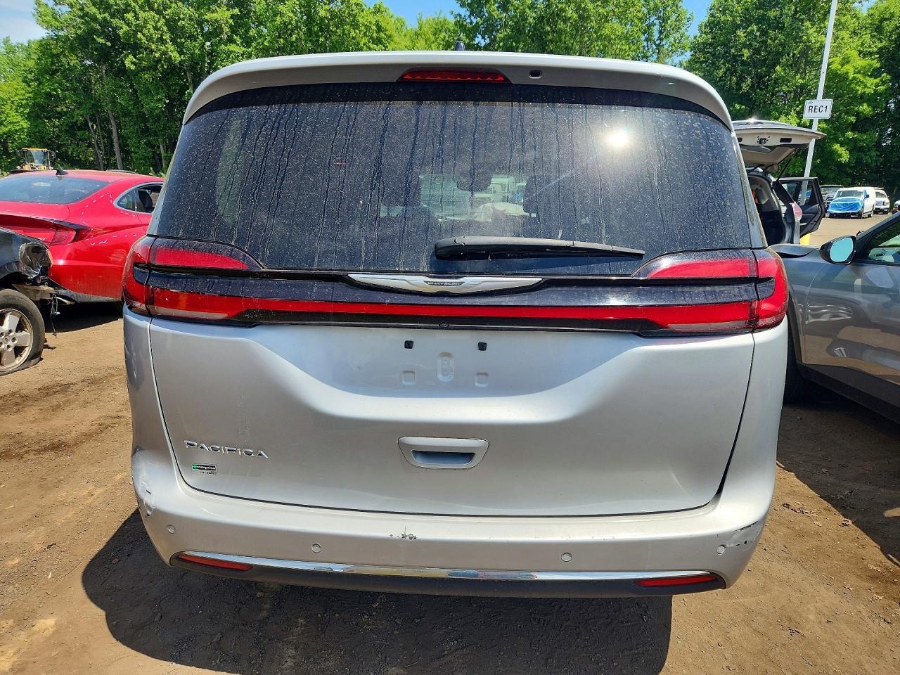 Chrysler Pacifica Touring L