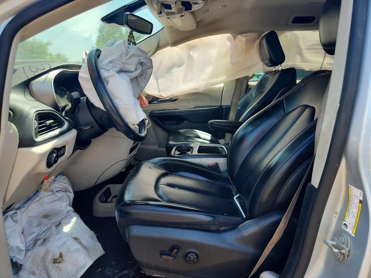 Chrysler Pacifica Touring L