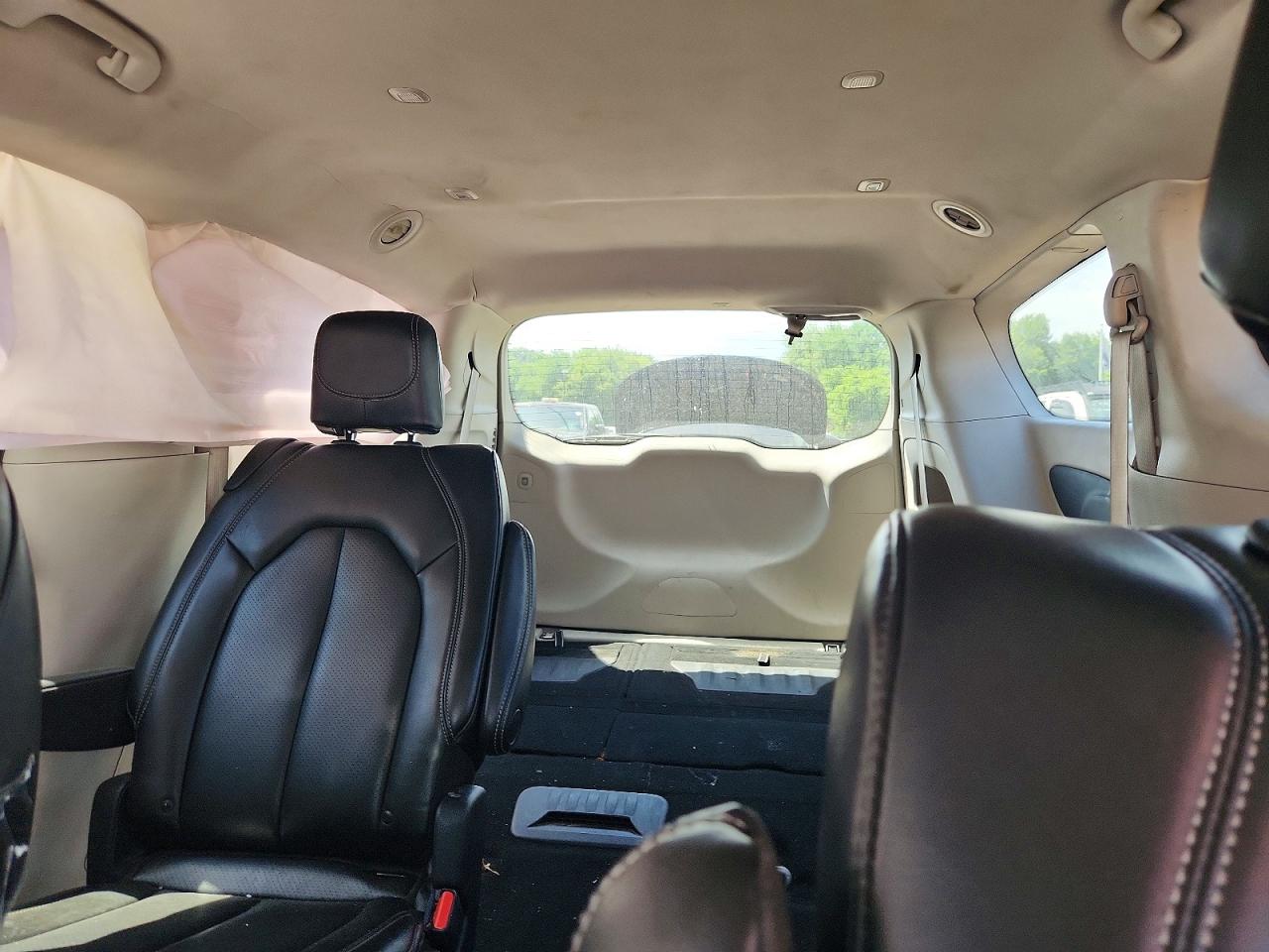 Chrysler Pacifica Touring L