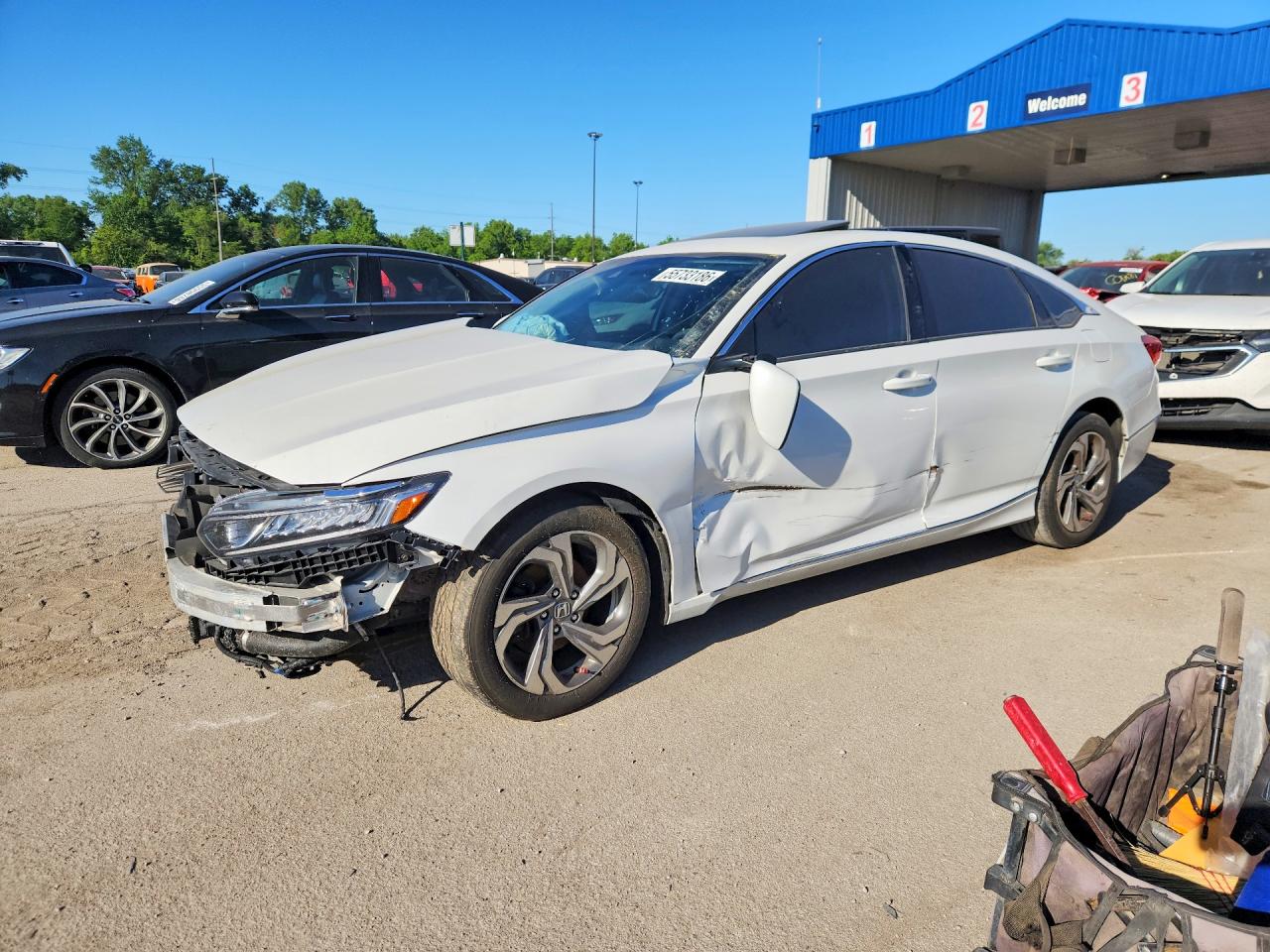 Salvage Honda Accord Image