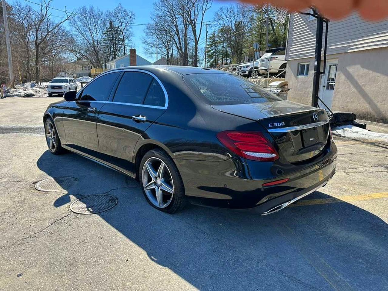 Mercedes-Benz E-Class 300 4matic