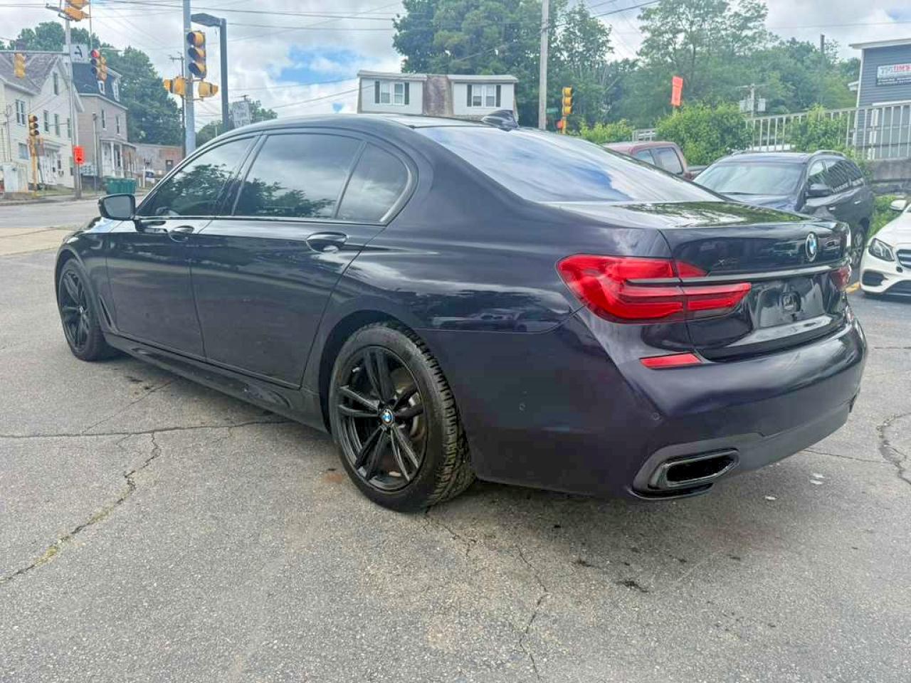 BMW 7 Series Xi
