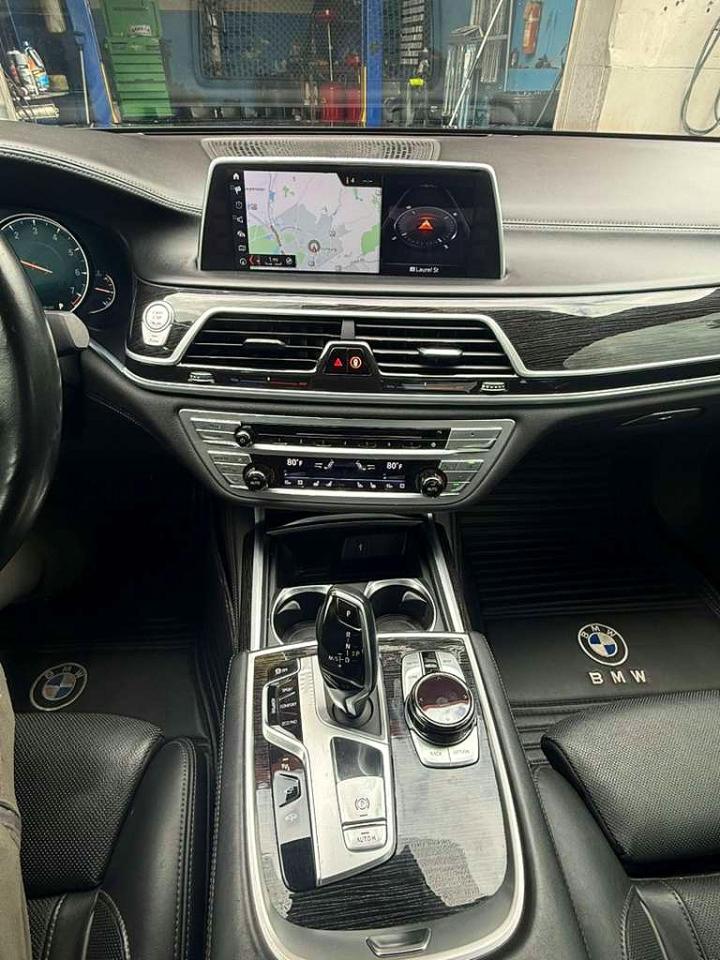 BMW 7 Series Xi