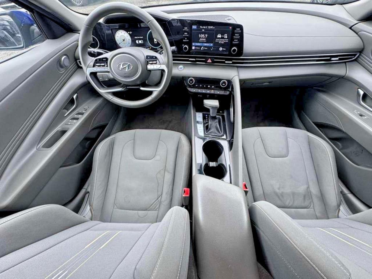 Hyundai ELANTRA Sel