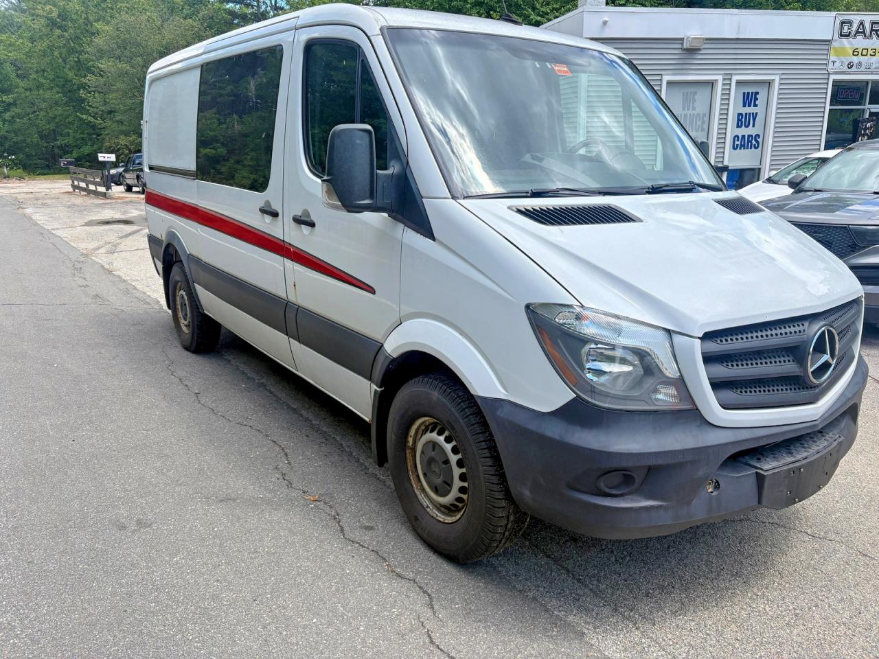 Salvage Mercedes-Benz Sprinter Image
