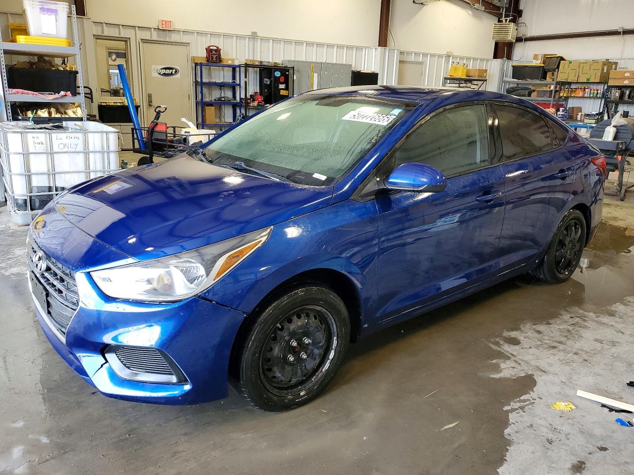 Salvage Hyundai ACCENT Image