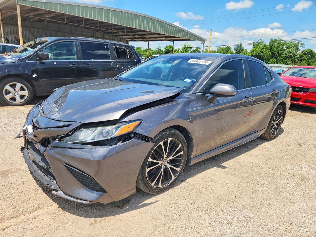 Salvage Toyota Camry Image