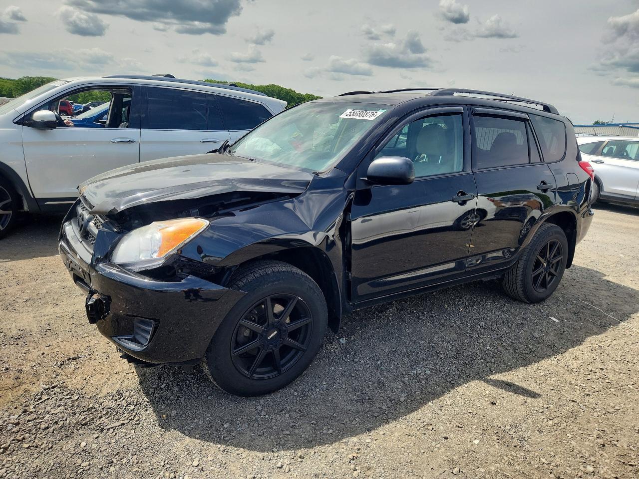Salvage Toyota RAV4 Image