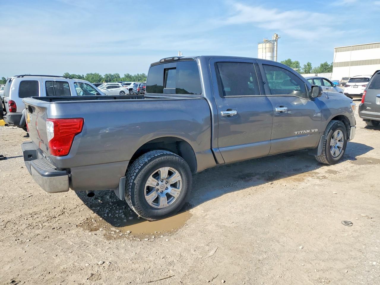 Nissan Titan S