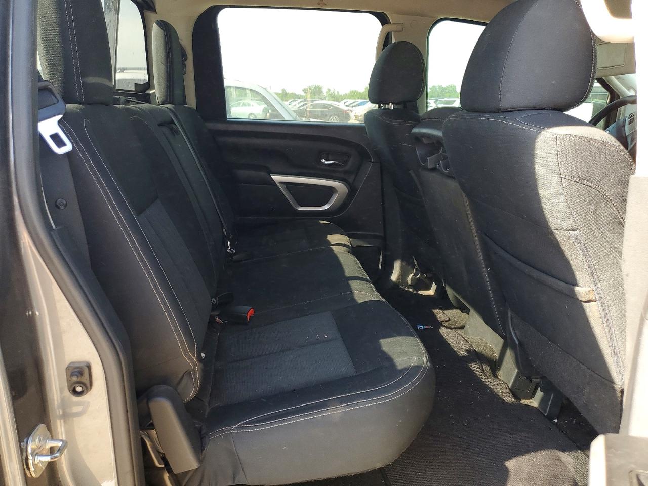 Nissan Titan S