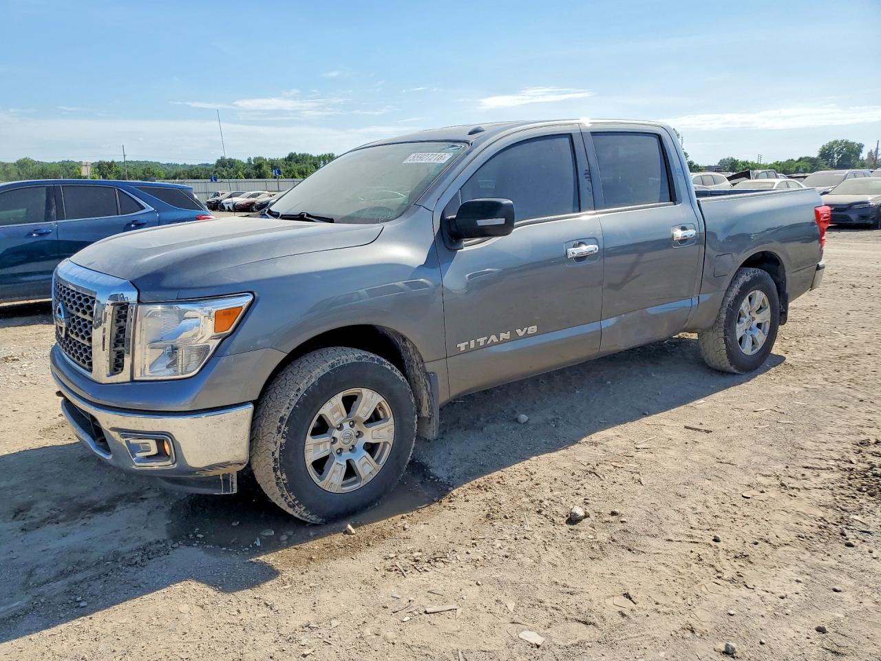 Salvage Nissan Titan Image