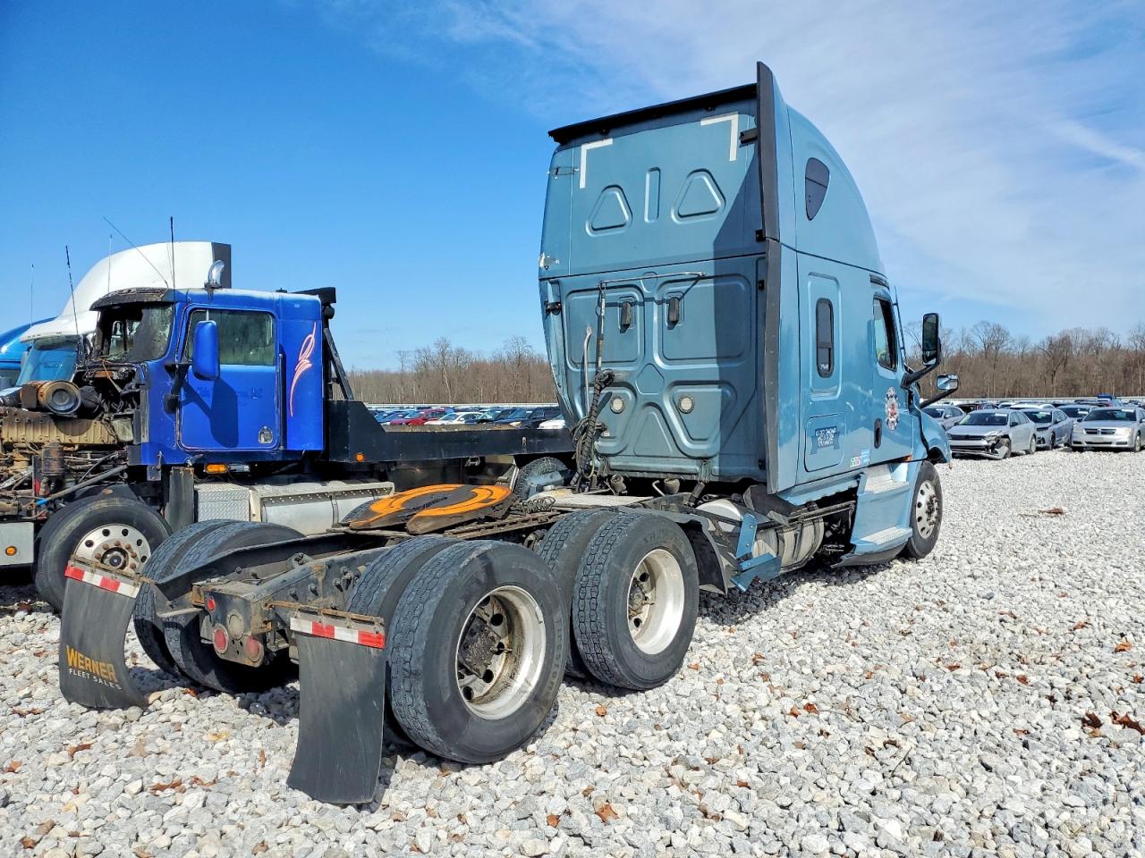 Freightliner Cascadia 126