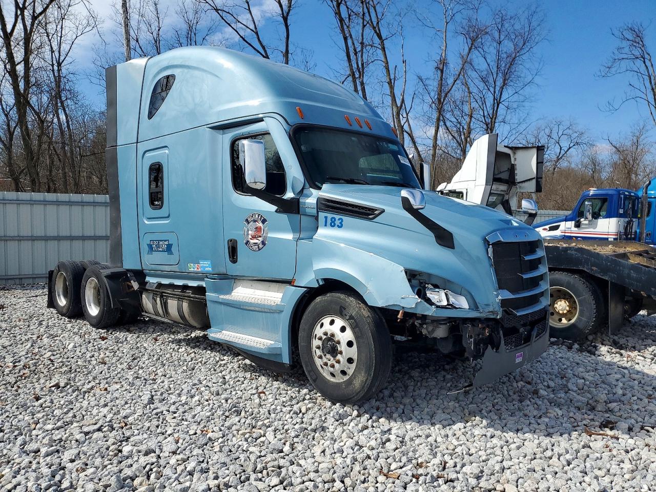Salvage Freightliner Cascadia 126 Image