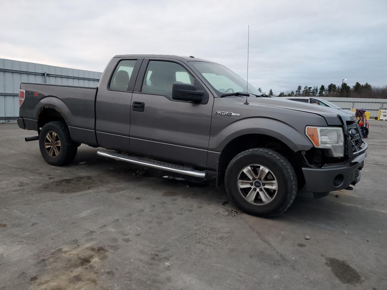 Ford F-150 Super Cab