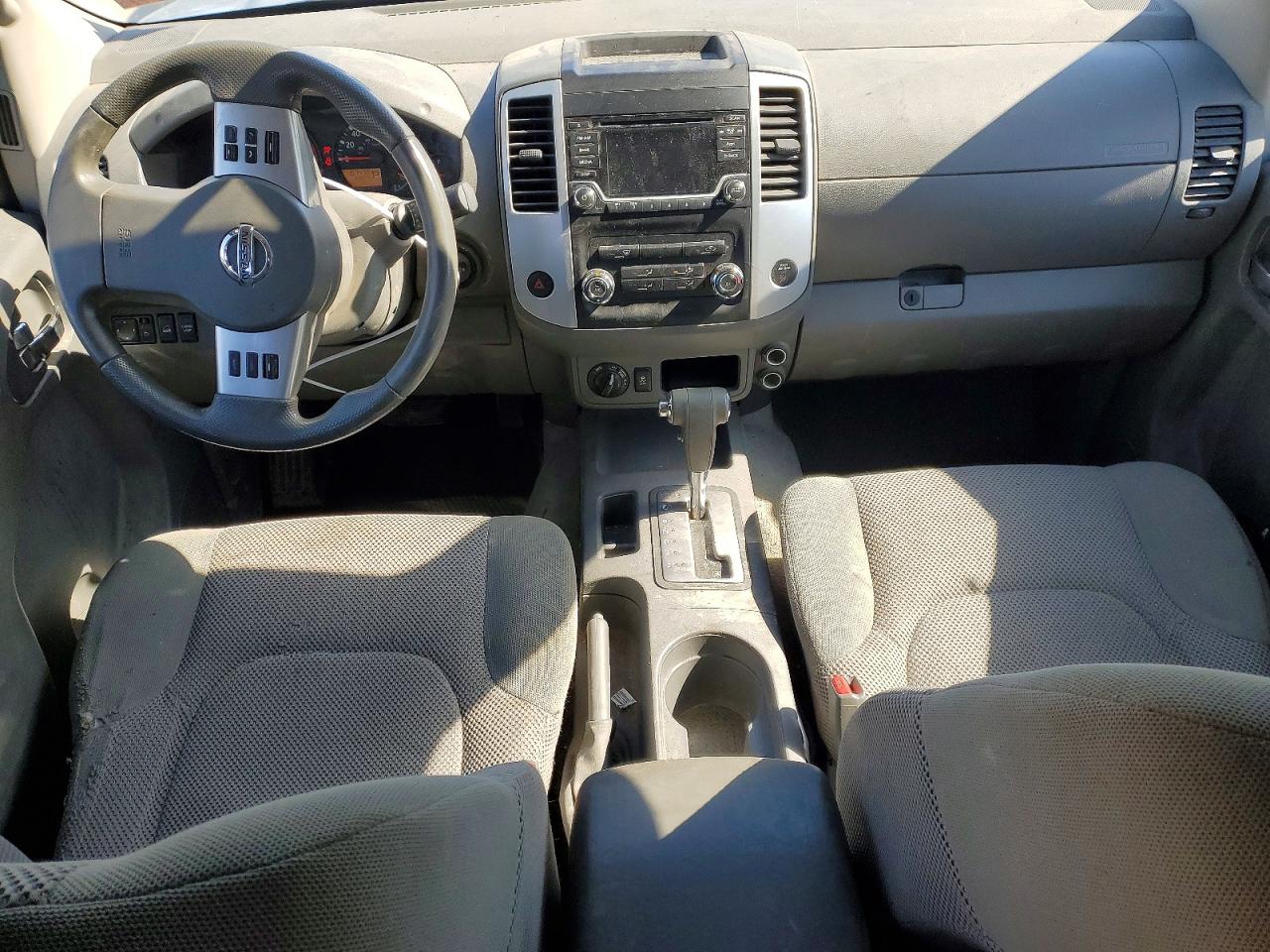 Nissan Frontier Sv