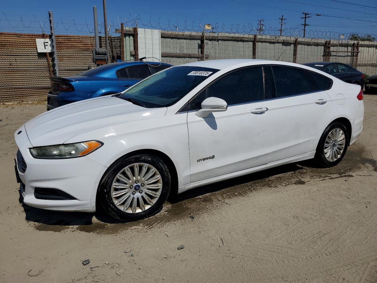 Salvage Ford Fusion Image