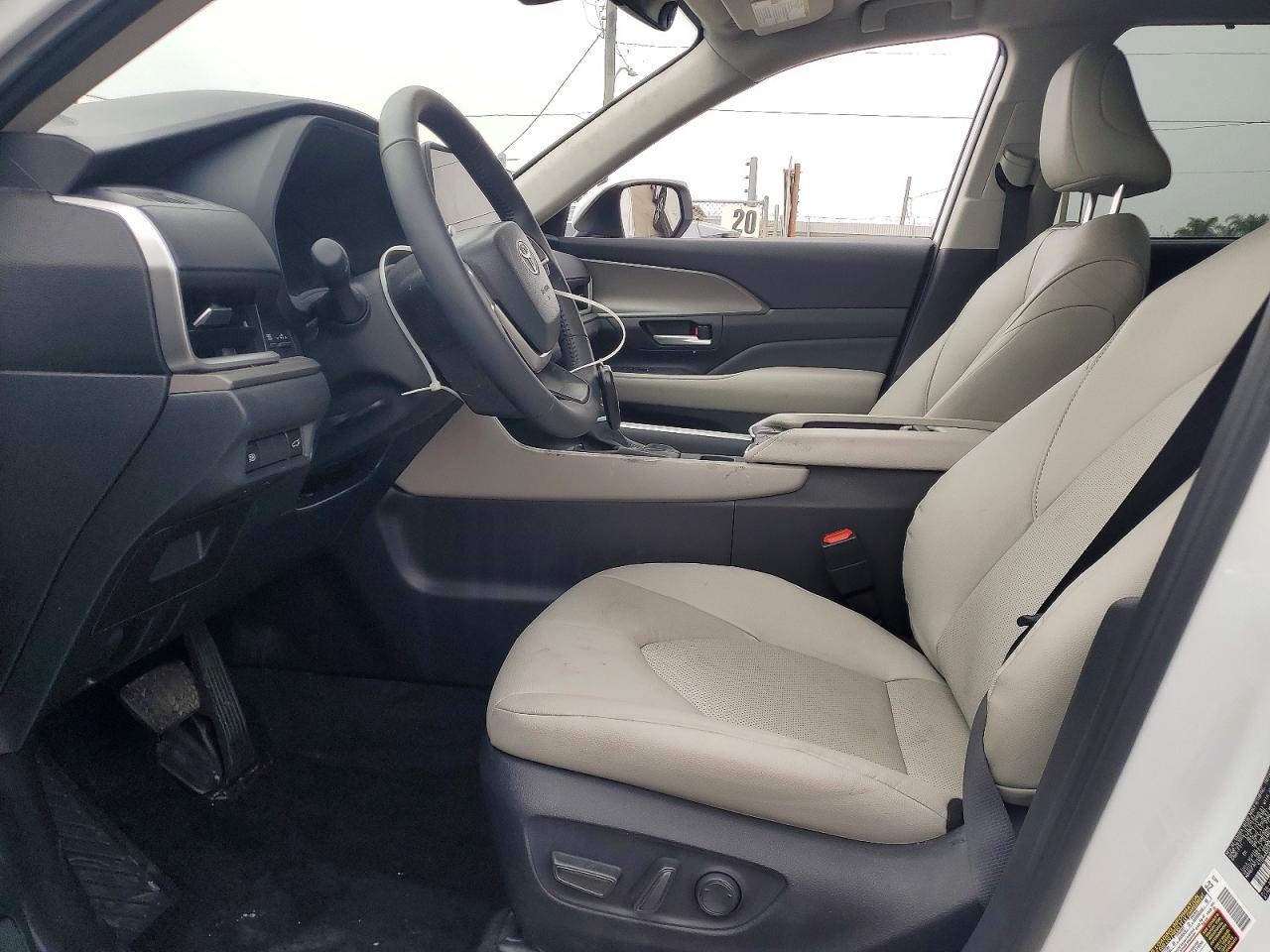 Toyota Grand Highlander Xle