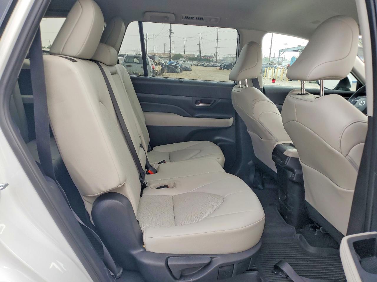 Toyota Grand Highlander Xle