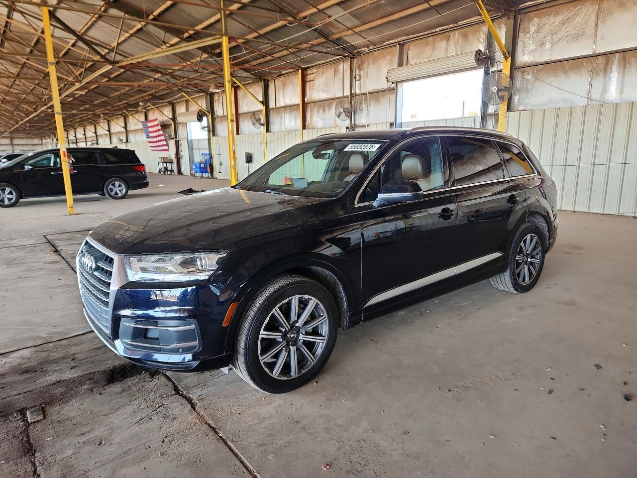Salvage Audi Q7 Image