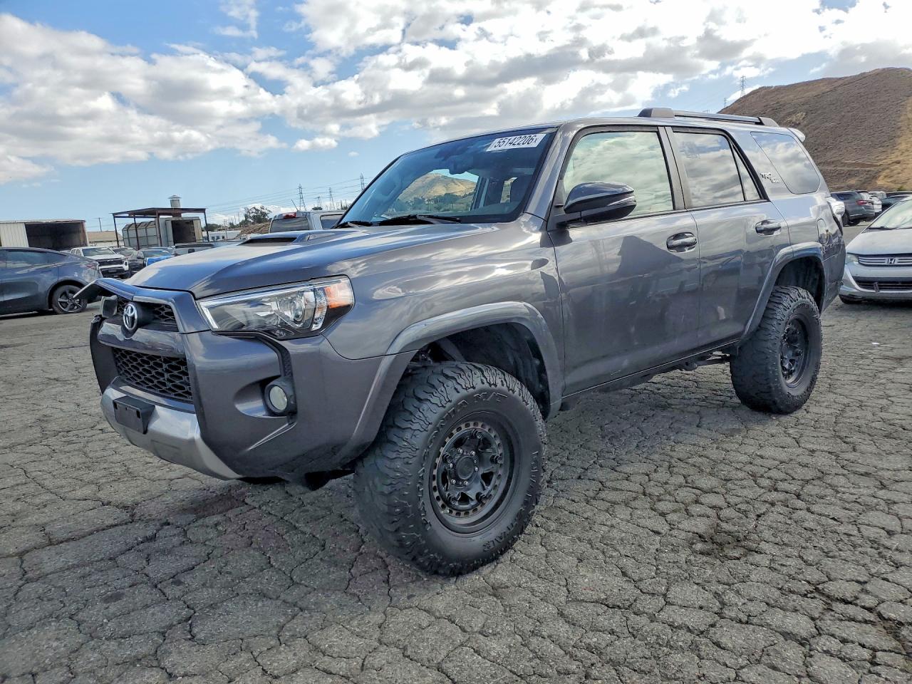 Salvage Toyota 4Runner Image
