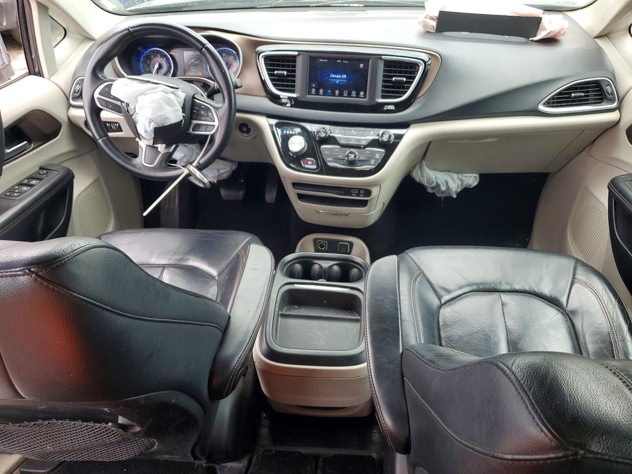 Chrysler Pacifica Touring L