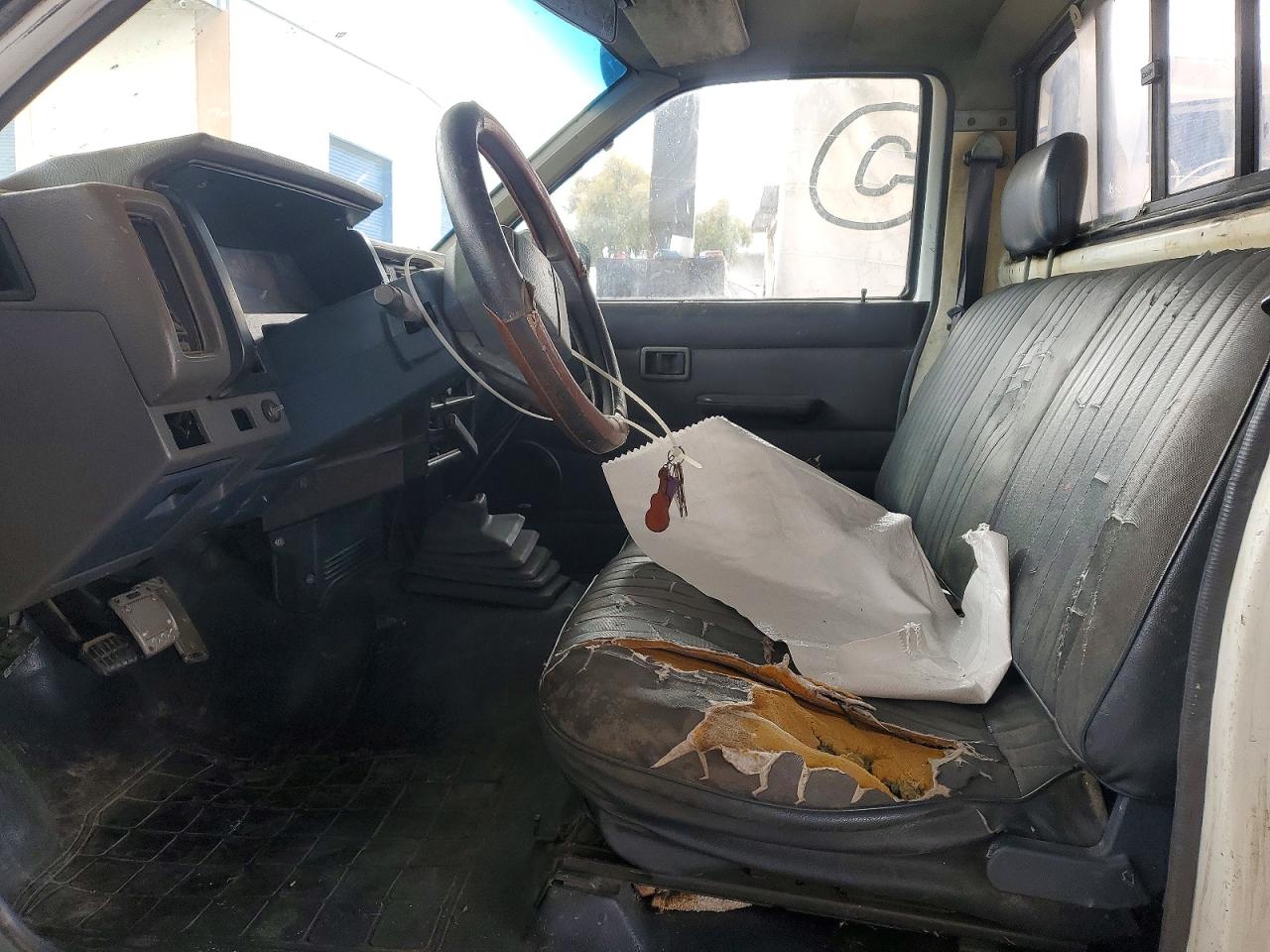 Nissan Navara Base