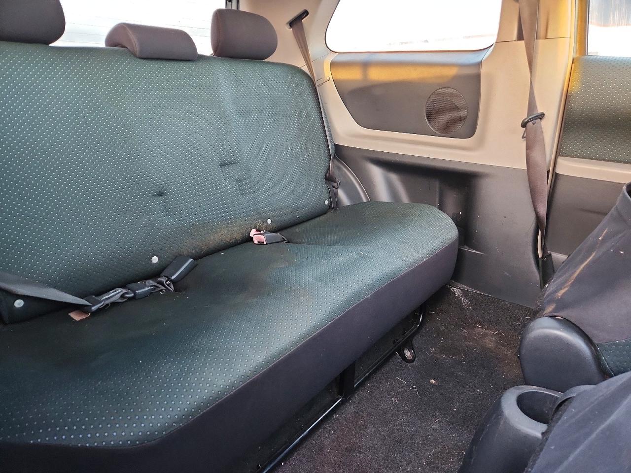 Toyota Yaris Base