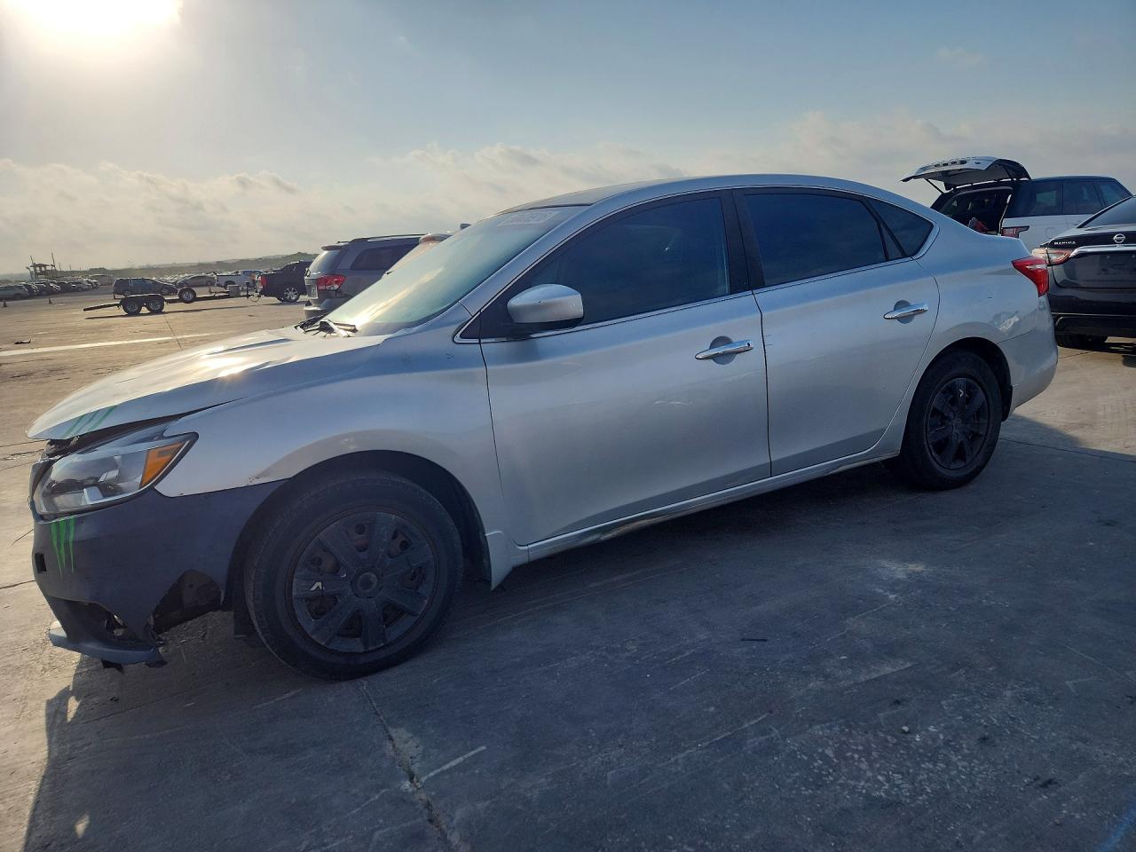 Salvage Nissan Sentra Image