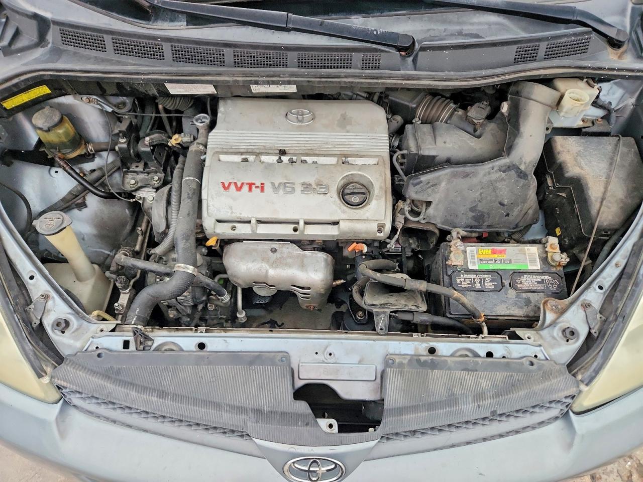 Toyota Sienna Le 8 Passenger
