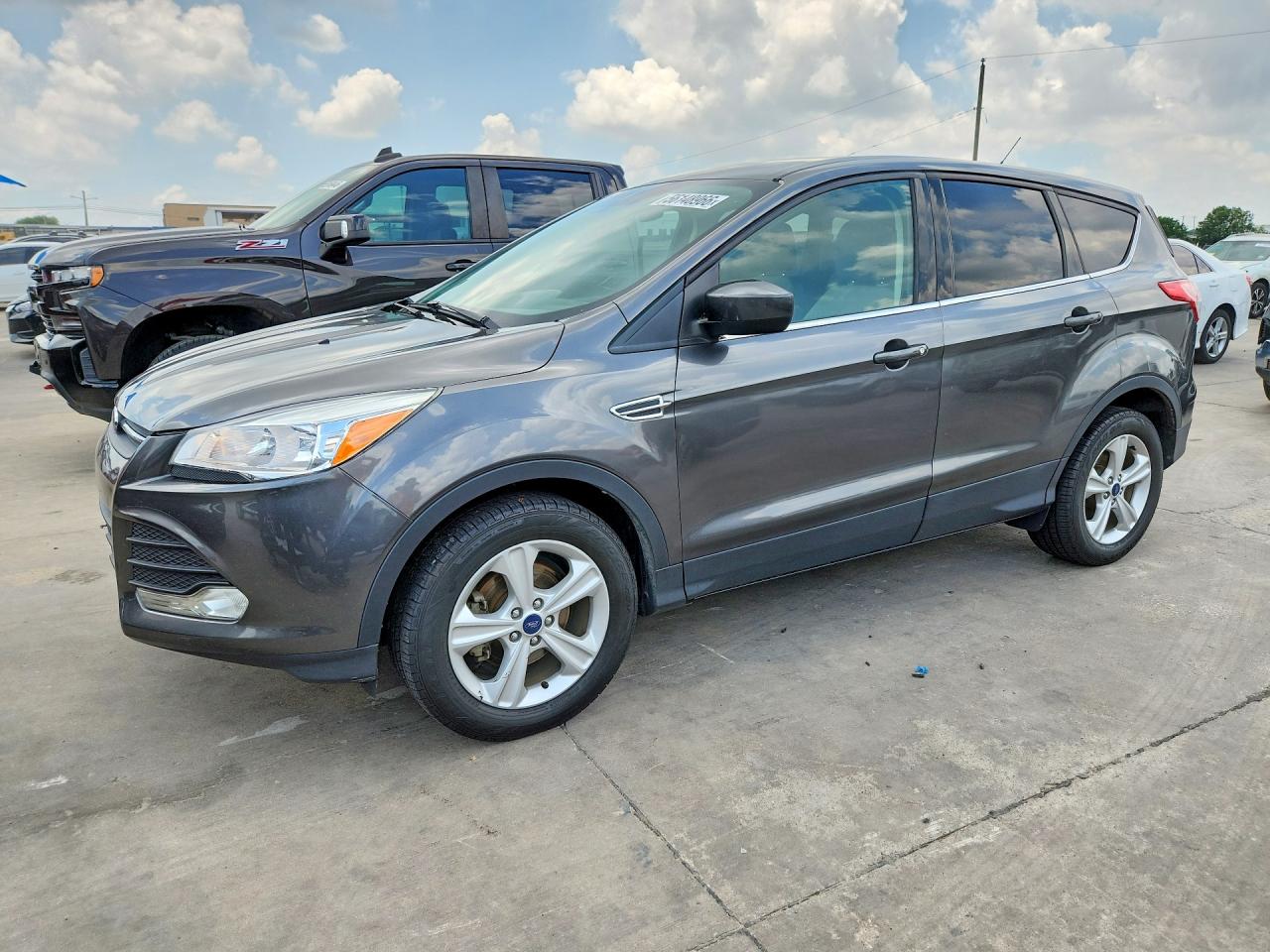 Salvage Ford Escape Image