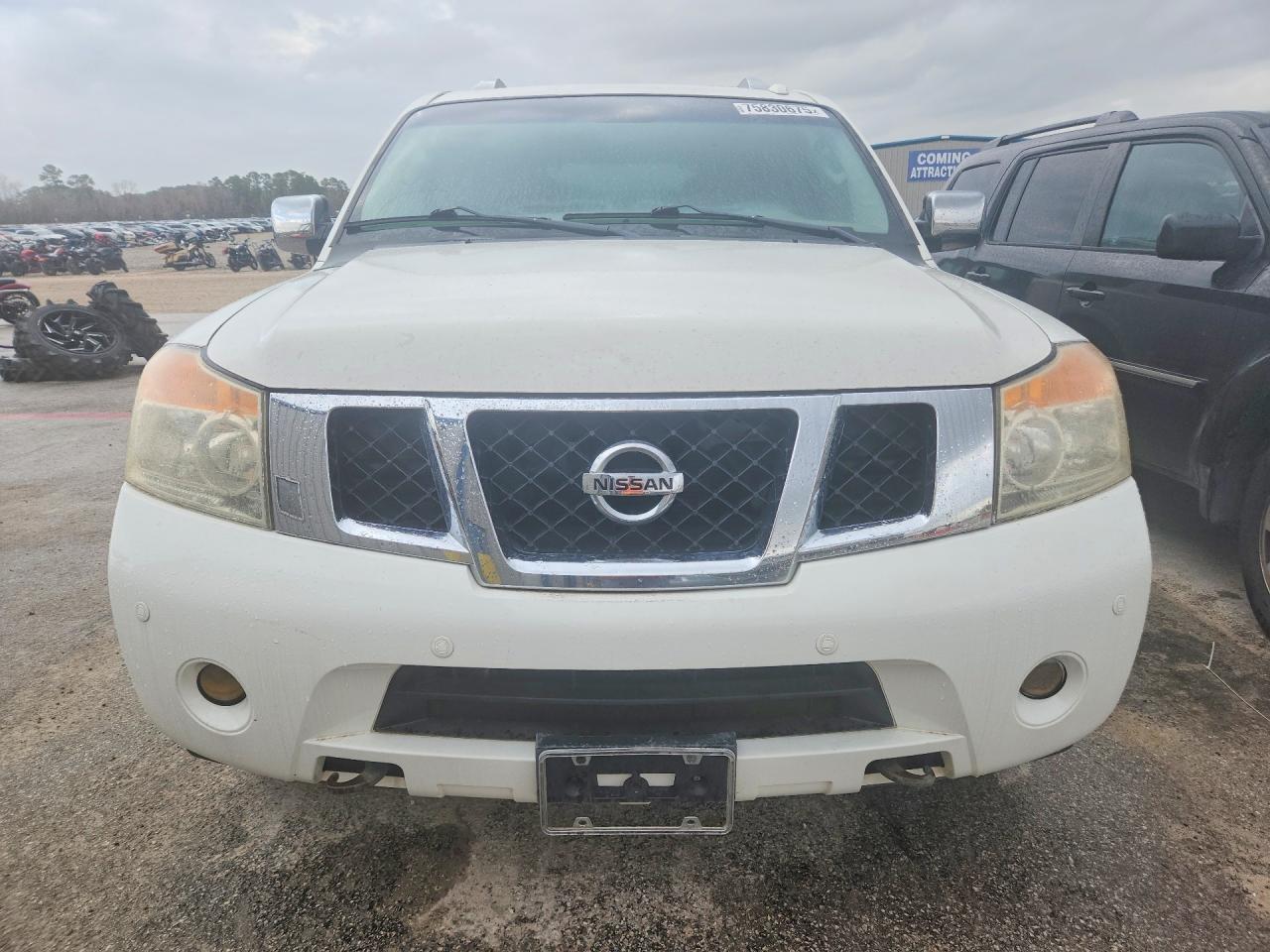 Nissan Armada Sv