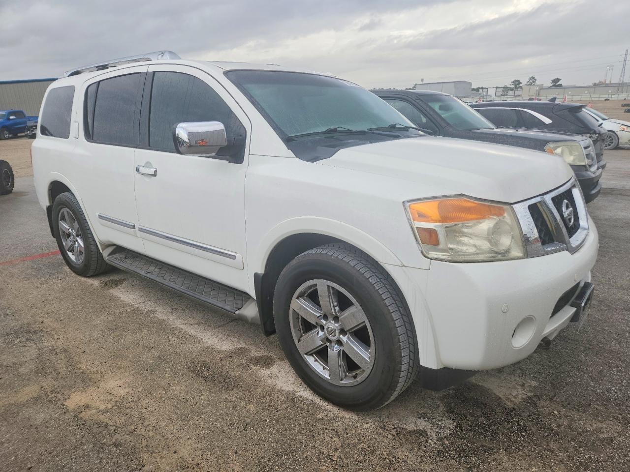 Nissan Armada Sv