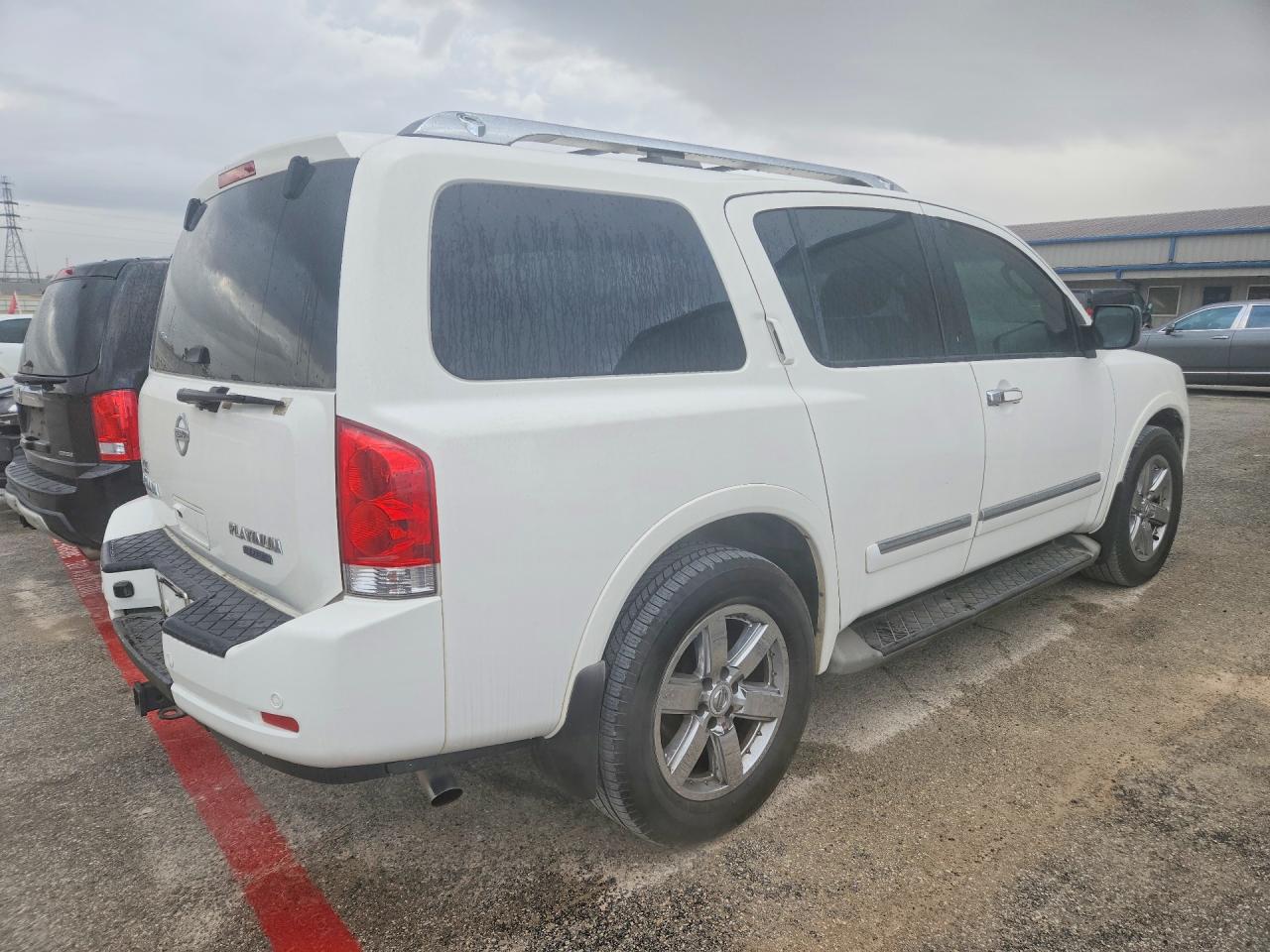 Nissan Armada Sv