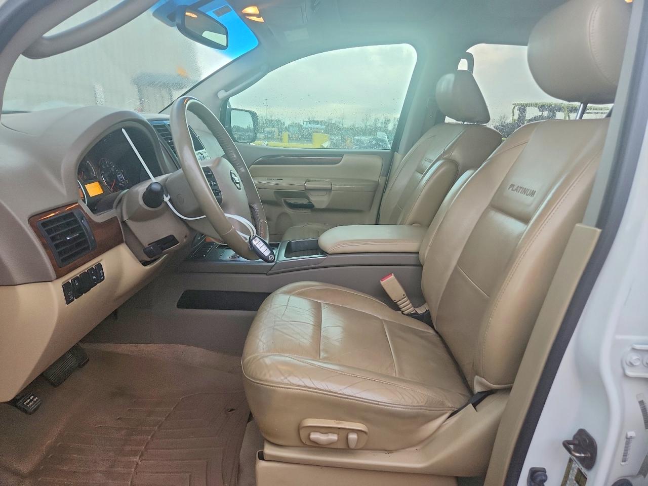 Nissan Armada Sv