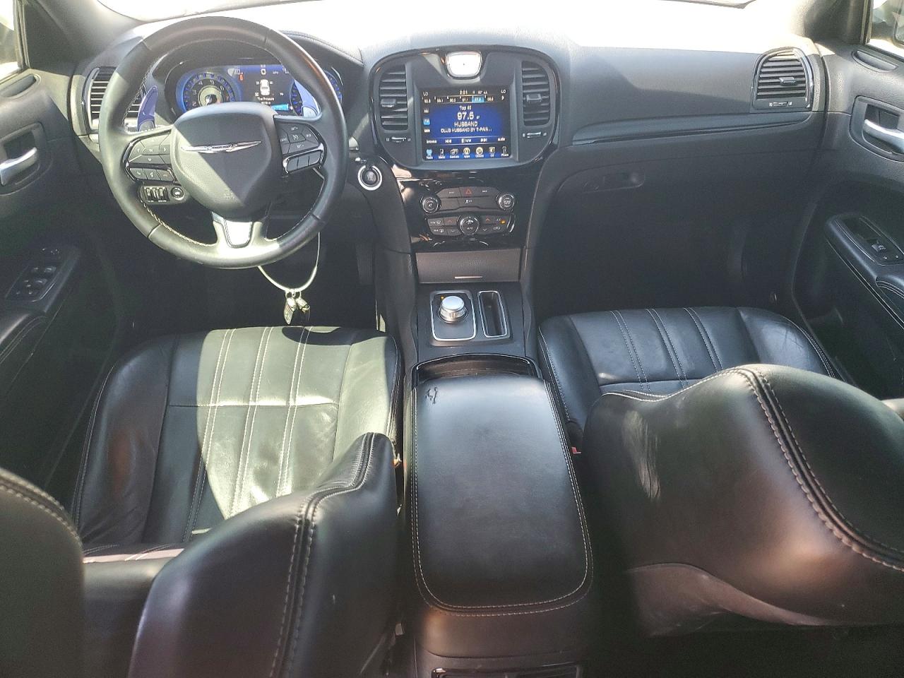 Chrysler 300 S