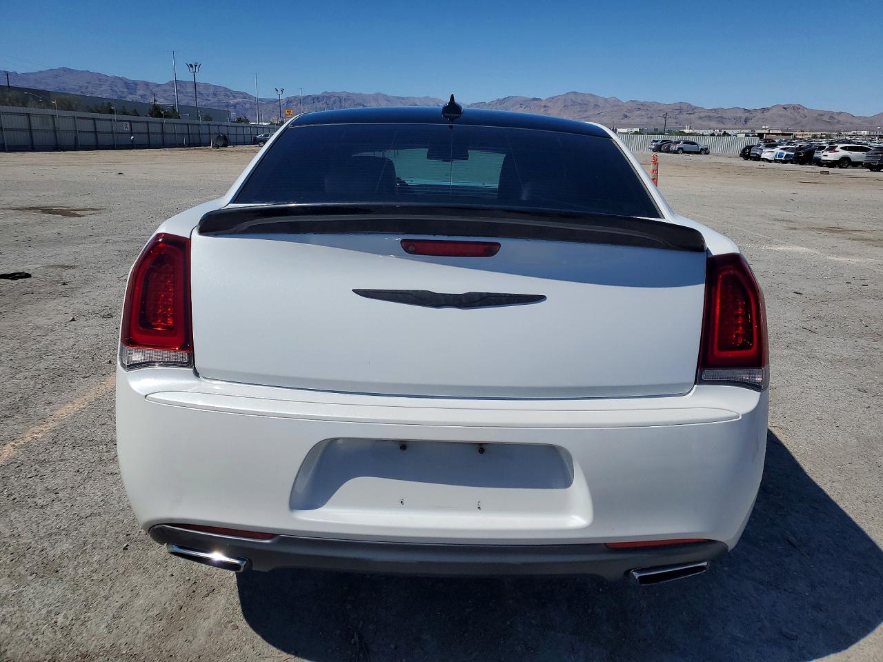 Chrysler 300 S
